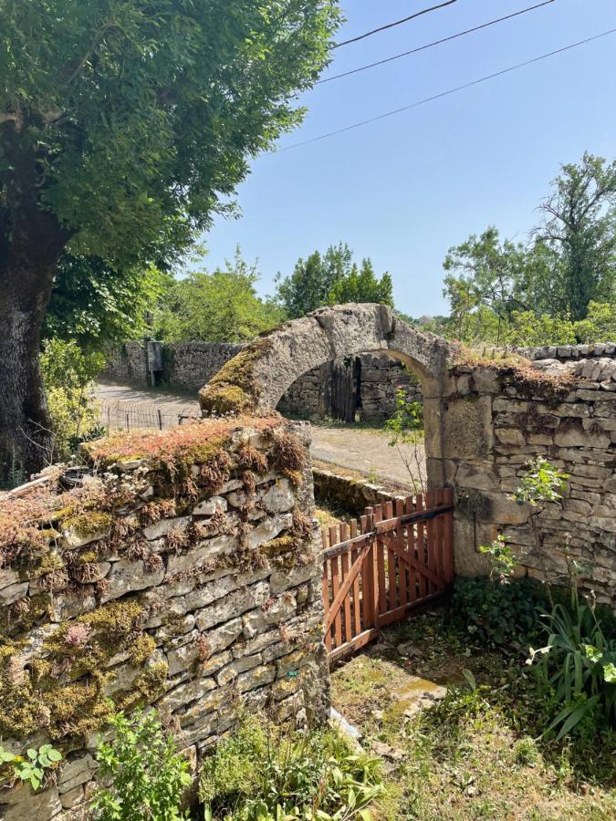 La Maison De Badet Villa Bozouls Bagian luar foto